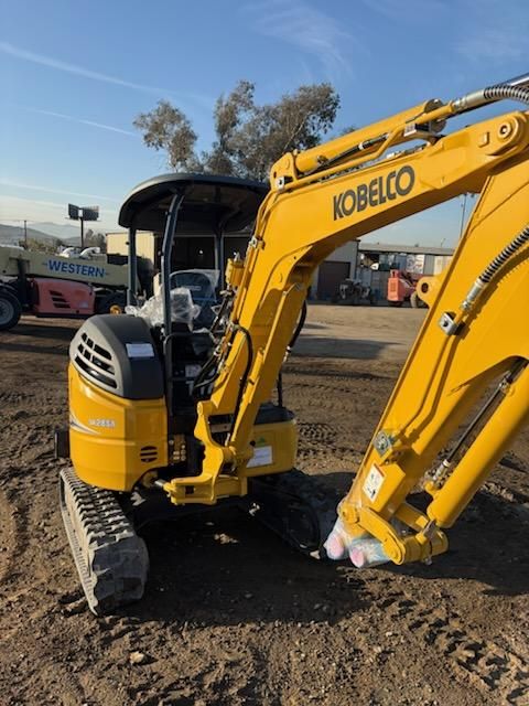 KOBELCO SK26SR-7 Canopy/Cab Excavator