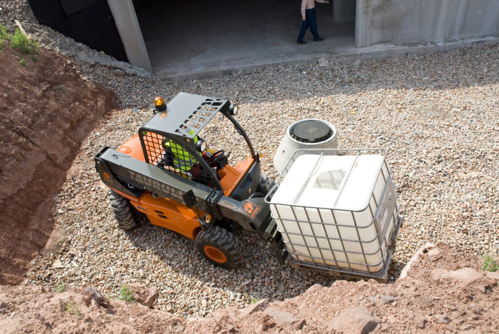 AUSA T144H Telehandler