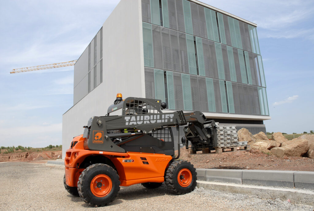 AUSA T144H Telehandler