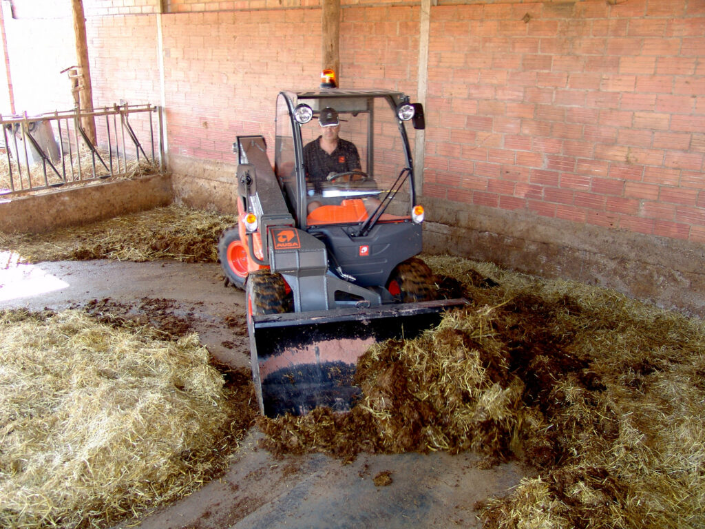 AUSA T144H Telehandler