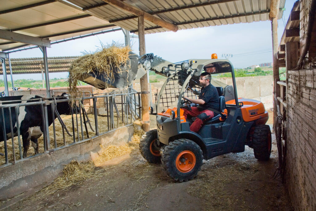 AUSA T144H Telehandler