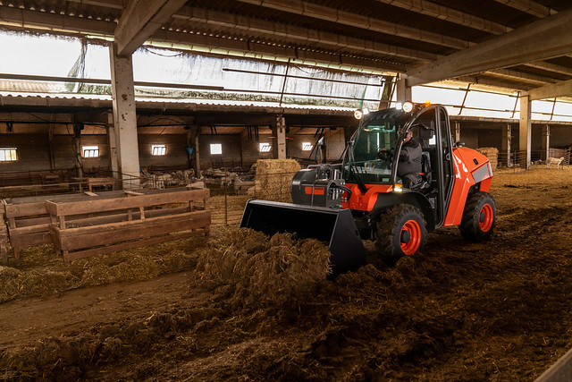 AUSA T235H Telehandler