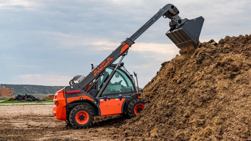 AUSA T235H Telehandler
