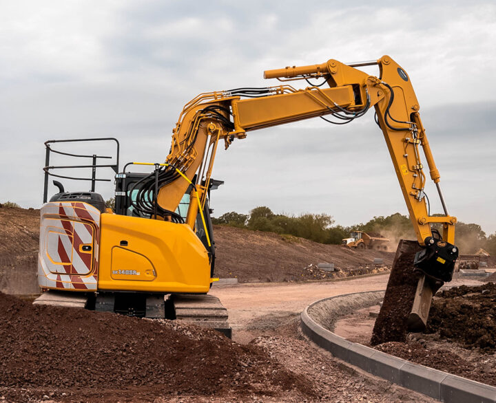 KOBELCO SK140SRLC-7 Excavator