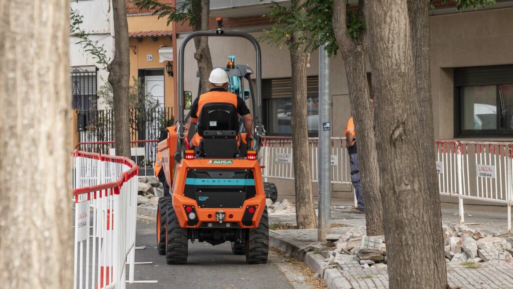 AUSA D101AEA Electric Dumper